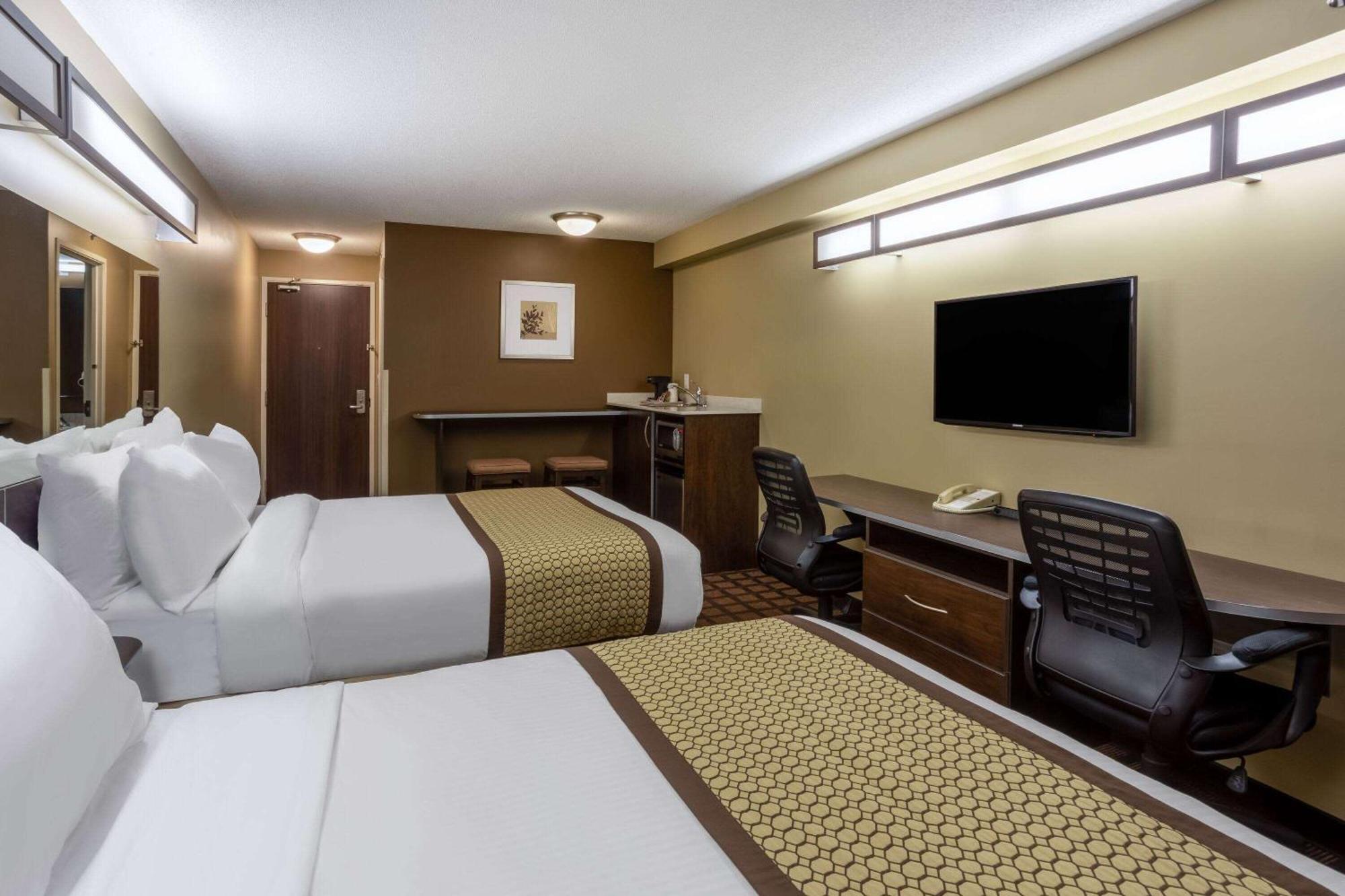 Microtel Inn & Suites By Wyndham - Timmins Bagian luar foto