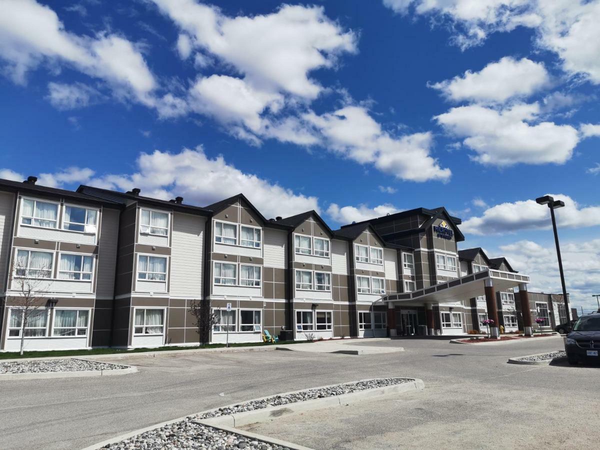 Microtel Inn & Suites By Wyndham - Timmins Bagian luar foto